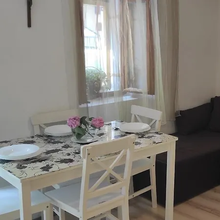 With Parking Space - 21053 아파트