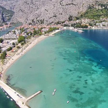 아파트 With Parking Space - 21053 *